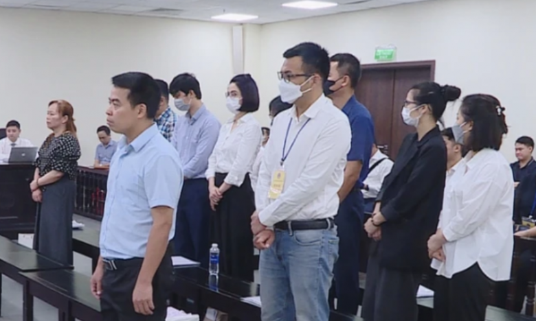 Cựu Chủ tịch Vimedimex tố biên bản lập cùng giờ ở 2 nơi, đề nghị hoãn xét xử