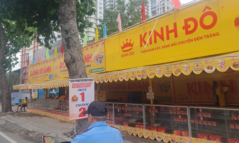 Bánh trung thu “mua 1 thành 4” khắp Sài Gòn, vì sao Như Lan, Kinh Đô, Kido không thấy giảm?