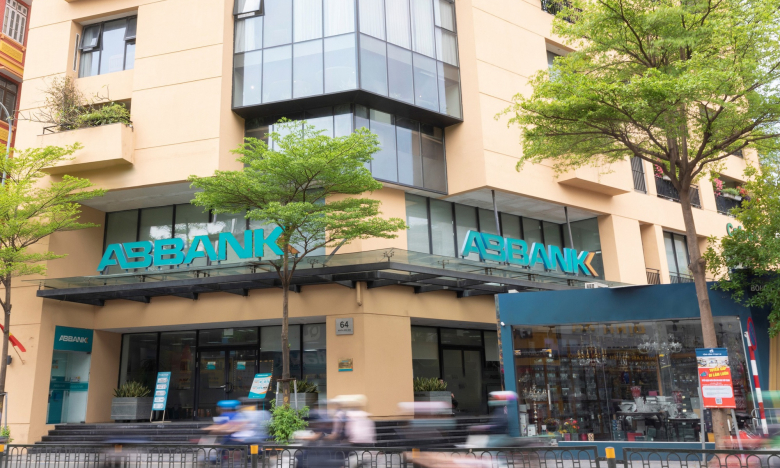 ABBANK giảm đến 1,5% lãi suất cho vay sản xuất hỗ trợ khách hàng bị ảnh hưởng bởi bão Yagi