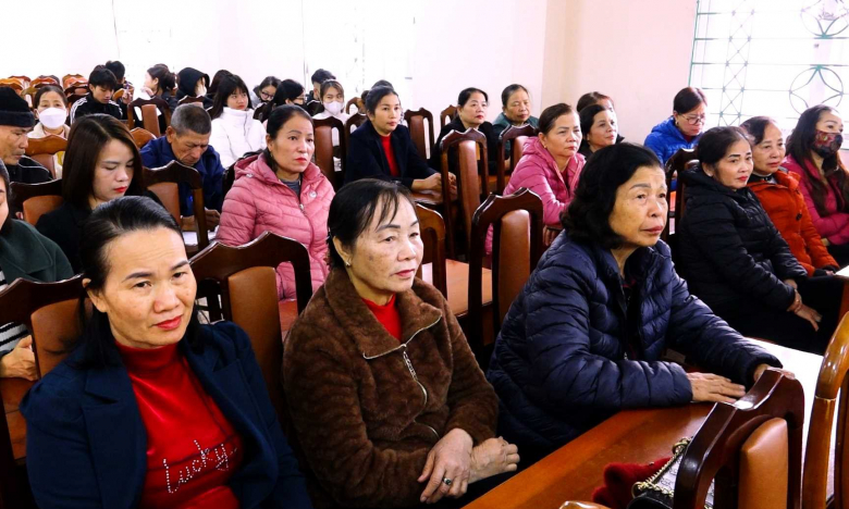 Hội Nông dân Cẩm Phả vận động hội viên tham gia BHXH tự nguyện, BHYT hộ gia đình