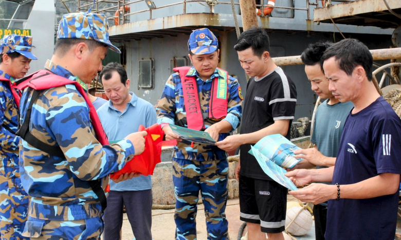 Áp dụng mức phạt tiền 'kịch khung' nếu có 2 tình tiết tăng nặng đối với tàu cá vi phạm khai thác IUU