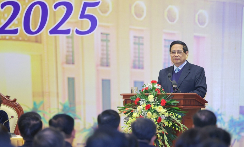 Thủ tướng: Cần ưu đãi tín dụng cho phát triển nhà ở xã hội, không để xảy ra vụ việc như SCB