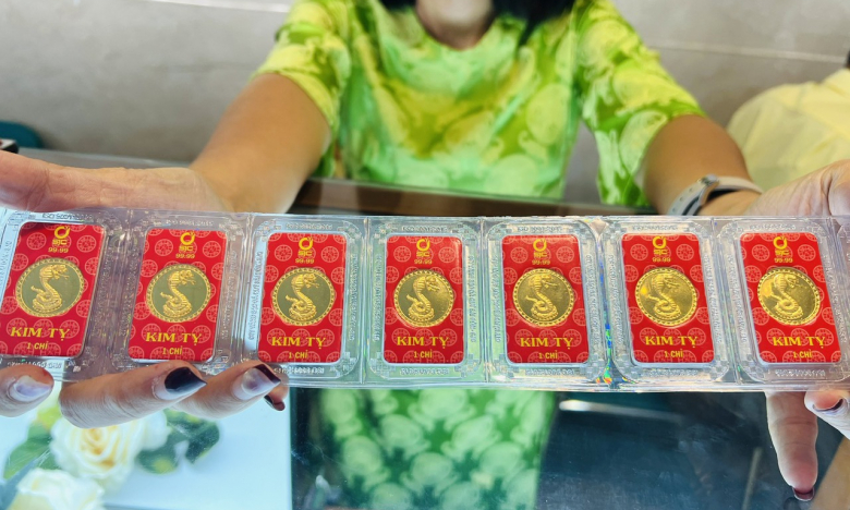 Giá vàng tăng sốc trước ngày Thần tài, SJC, PNJ, DOJI… có gì đặc biệt để bán cho khách?