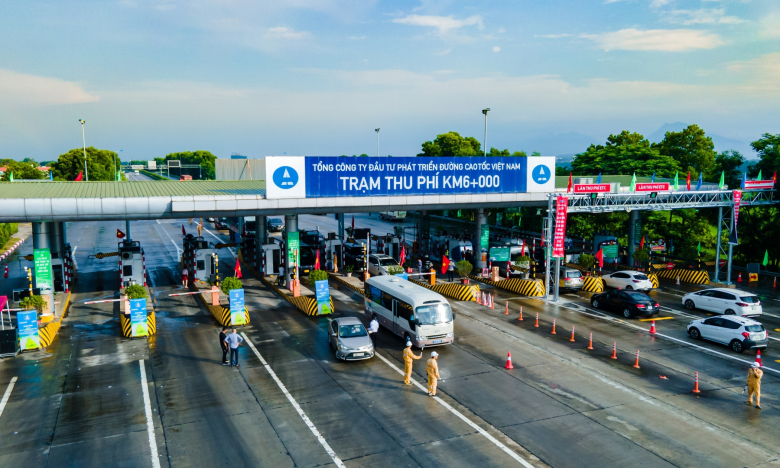VEC lên tiếng sau đề nghị của Bộ Xây dựng về hai dự án cao tốc