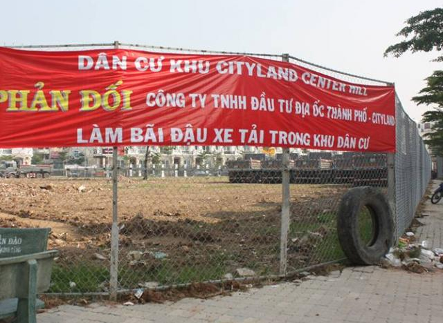 Môi trường KDC CityLand Center Hills: Chủ đầu tư “đá bóng” cho Rita Võ