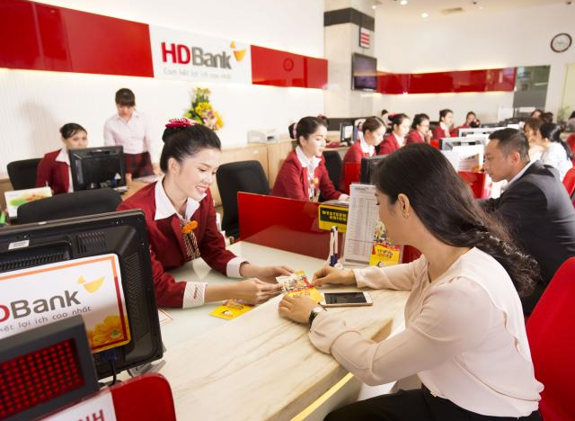 Lãi kỷ lục 4.000 tỷ, cổ phiếu HDB của HDBank gia nhập VN30