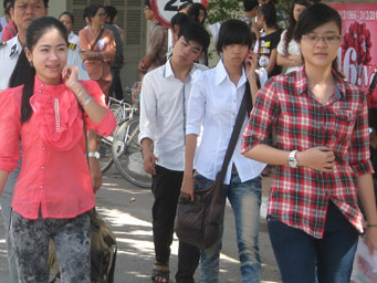 Thông tin tiếp về Trường Cao đẳng Kinh tế Kỹ thuật VINATEX