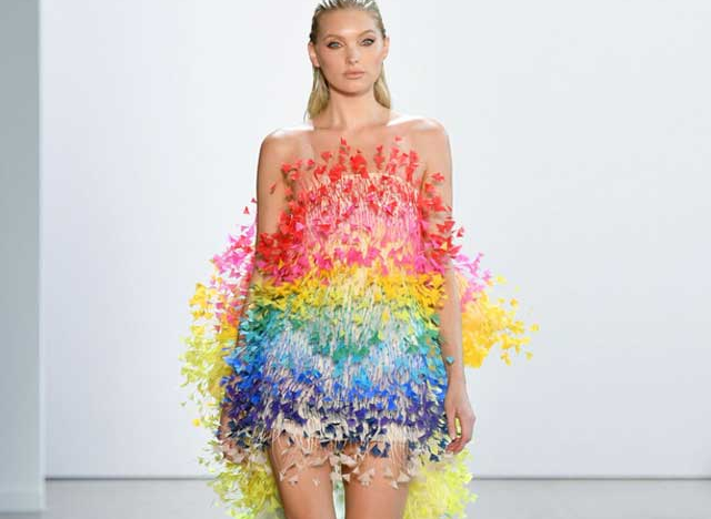 Siêu mẫu nội y Elsa Hosk làm vedette show Công Trí tại New York Fashion Week